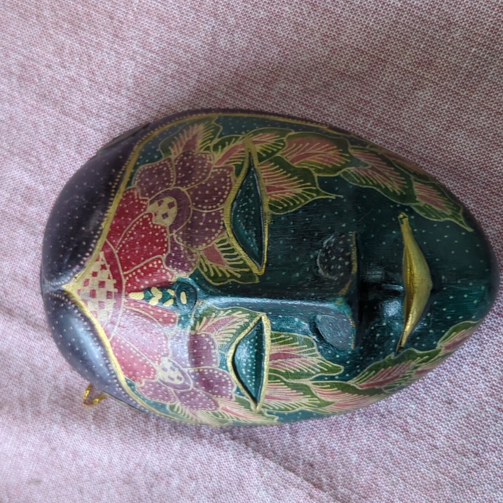 “Hand-Carved Balinese Batik Wooden Wall Mask – Indonesia – 6””